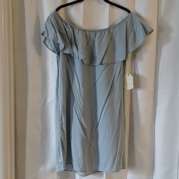Altar'd State Dresses & Skirts - Small off the shoulder dress